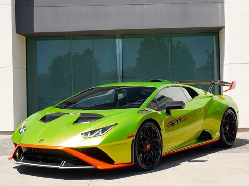 Used 2023 Lamborghini Huracan STO RWD image 19