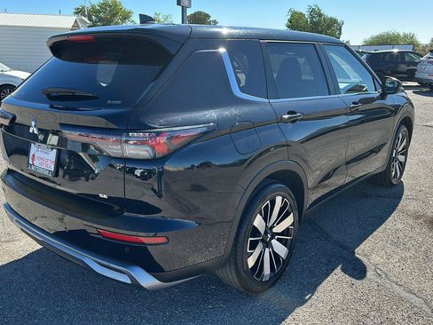 Used 2025 Mitsubishi Outlander SE AWD/4WD image 7