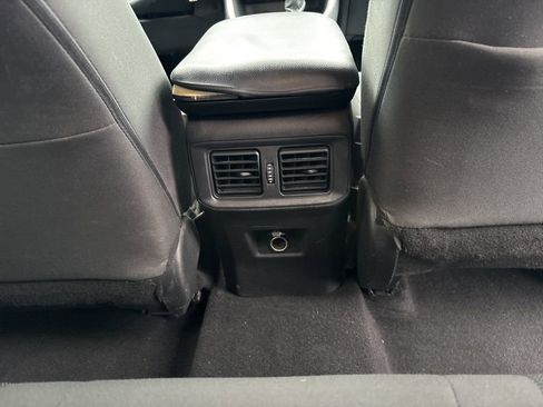 Used 2020 Toyota RAV4 LE image 17