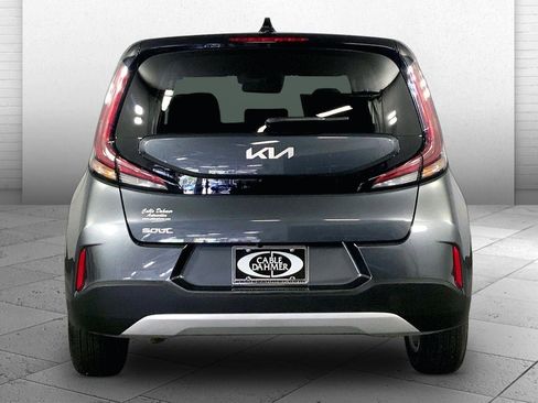 Certified 2025 Kia Soul LX image 3