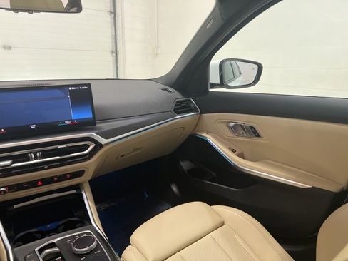 Used 2023 BMW 330i xDrive 330i xDrive w/ Driving Assistance Package image 40