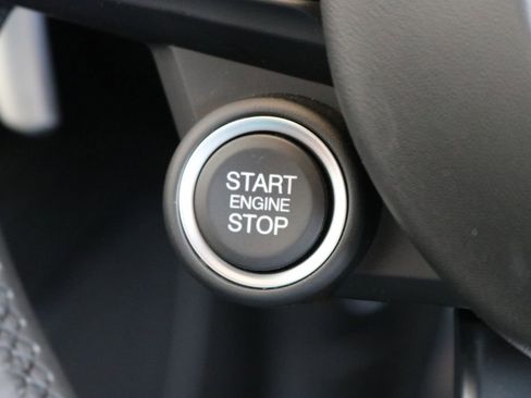 New 2025 Alfa Romeo Stelvio Sprint image 45