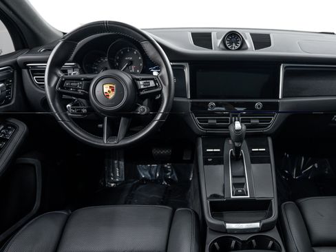 Used 2022 Porsche Macan GTS w/ Premium Package Plus AWD/4WD image 12