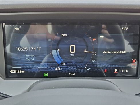 New 2027 Chevrolet Bolt RS w/ Technology Package FWD image 11