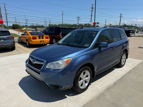 Used 2015 Subaru Forester 2.5i Premium w/ All-Weather Package AWD/4WD image 5