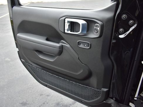 New 2026 Jeep Gladiator Sport image 23