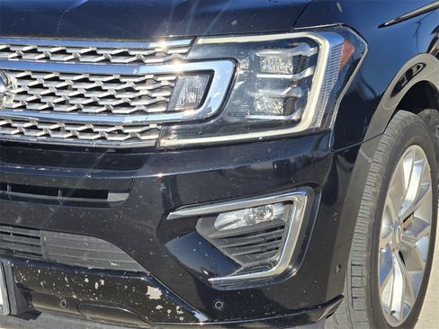 Used 2019 Ford Expedition Max Platinum image 7