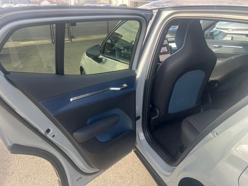 Used 2025 Volvo EX30 Ultra image 44