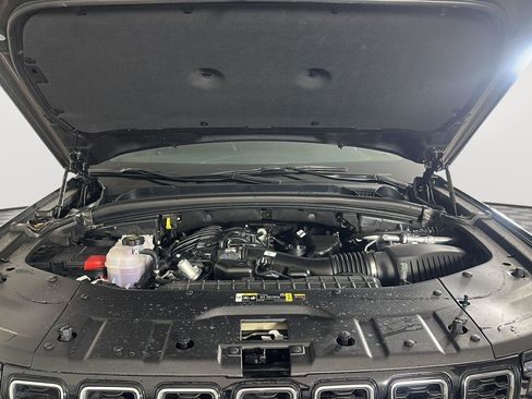 Used 2025 Jeep Grand Cherokee Limited AWD/4WD image 20