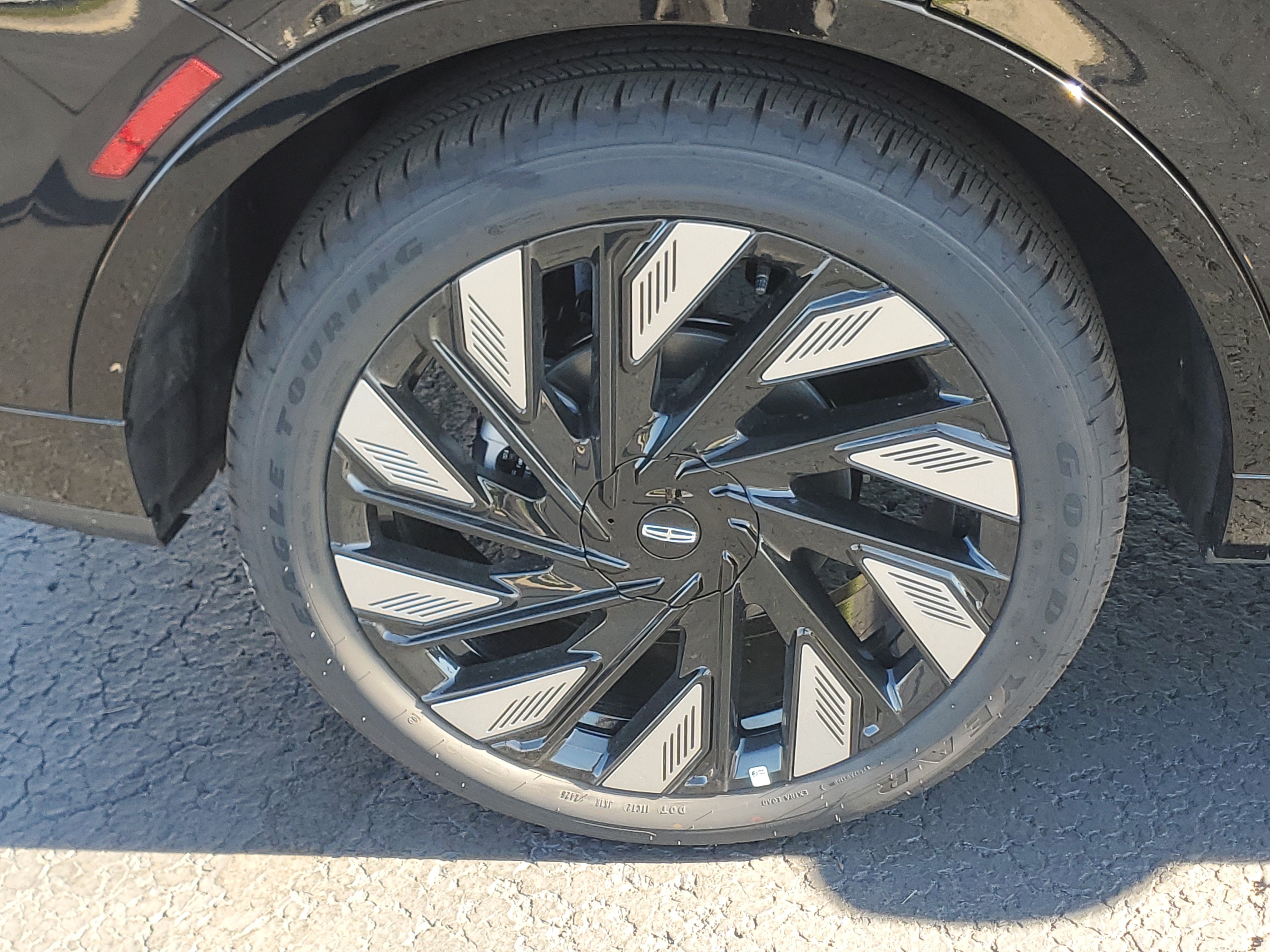 New 2026 Lincoln Nautilus Reserve AWD/4WD image 5