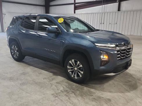 Used 2025 Chevrolet Equinox LT FWD image 7