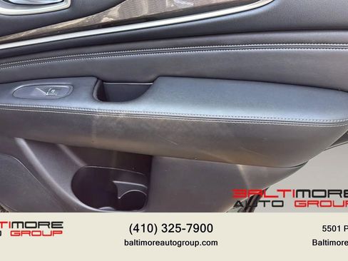 Used 2017 INFINITI QX60 Luxe w/ Premium Plus Package AWD/4WD image 38
