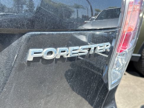 Used 2018 Subaru Forester 2.5i Premium AWD/4WD image 2