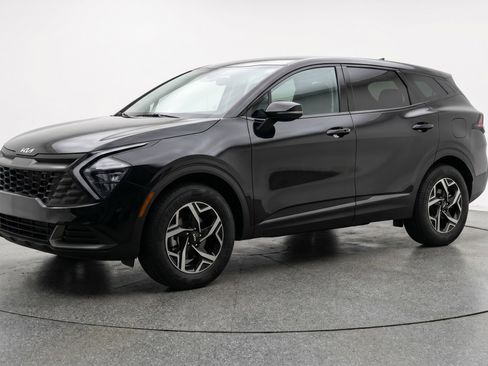 Used 2025 Kia Sportage LX AWD/4WD image 3