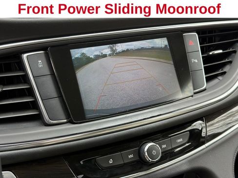 Used 2019 Buick Enclave Essence FWD image 7