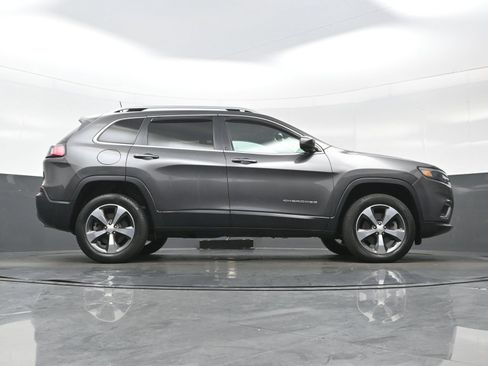 Used 2019 Jeep Cherokee Limited w/ Trailer Tow Group AWD/4WD image 36
