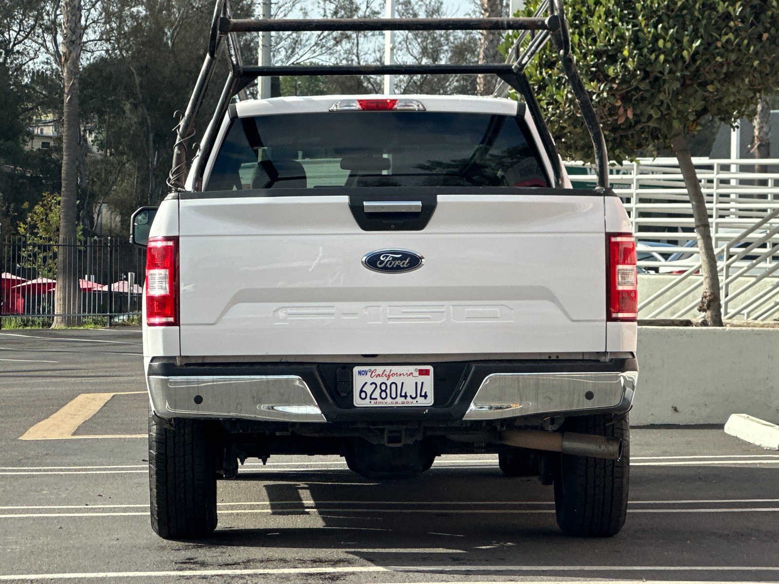 Used 2018 Ford F150 XLT w/ Equipment Group 302A Luxury AWD/4WD image 4