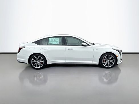 New 2026 Cadillac CT5 V image 4