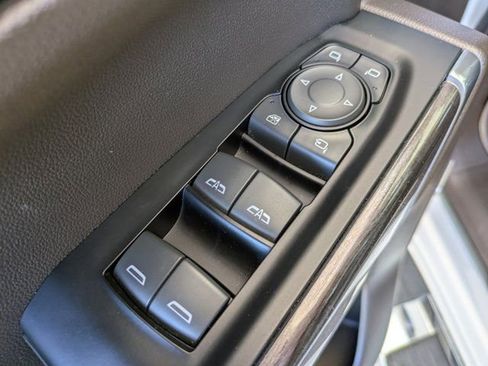 Used 2019 Chevrolet Silverado 1500 LTZ image 20