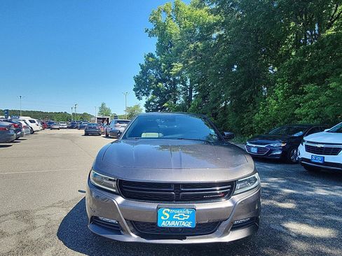 Used 2015 Dodge Charger R/T w/ Plus Group RWD image 8