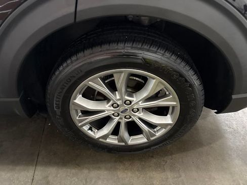 Used 2020 Ford Explorer XLT w/ Equipment Group 202A AWD/4WD image 6