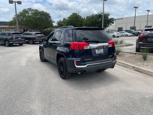 Used 2017 GMC Terrain SLE w/ Driver Alert Package I FWD image 3