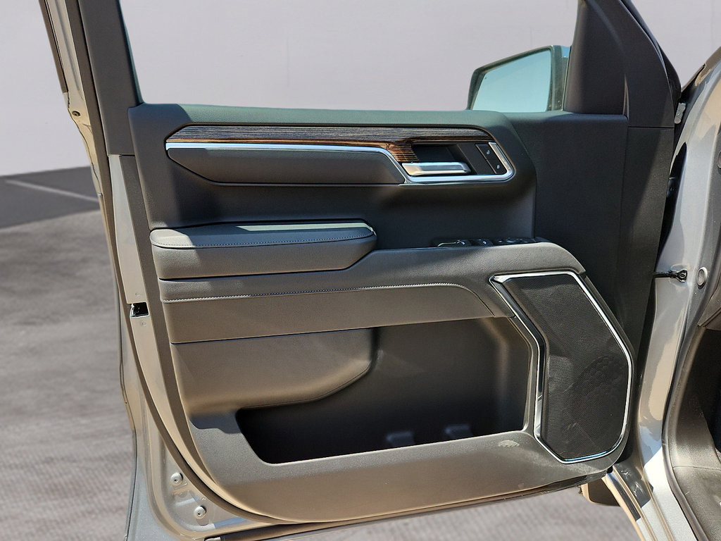 New 2026 GMC Sierra 1500 SLE RWD image 14