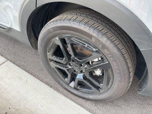 Certified 2025 Kia Telluride SX X-Line image 3