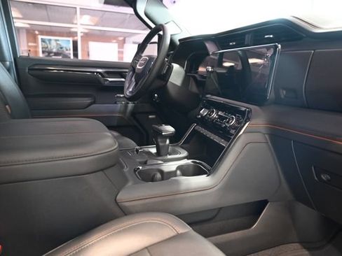 Used 2023 GMC Sierra 1500 AT4 w/ Technology Package AWD/4WD image 16