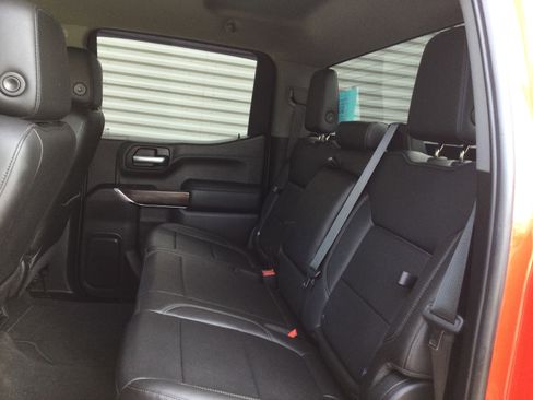 Used 2020 GMC Sierra 1500 SLT w/ X31 Off-Road Package image 6