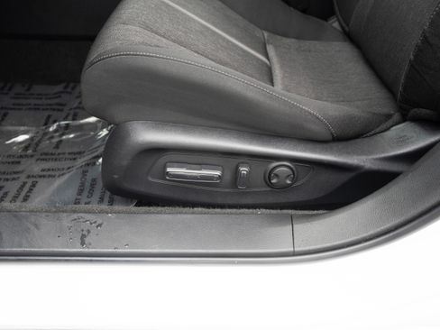 Used 2023 Honda Accord Sport image 12