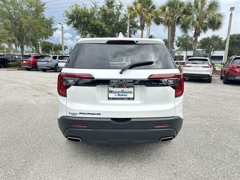 Used 2023 GMC Acadia SLE w/ Driver Convenience Package FWD image 5