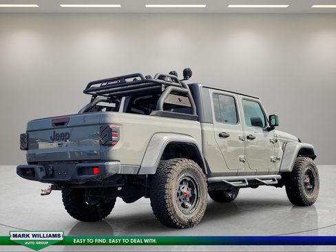 Used 2021 Jeep Gladiator Sport AWD/4WD image 4