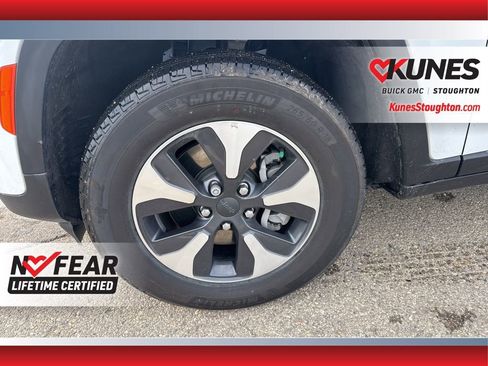 Used 2022 Jeep Grand Cherokee Limited 4xe image 16