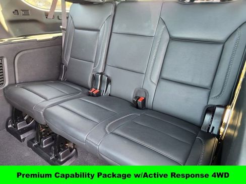 Used 2024 GMC Yukon XL Denali image 32