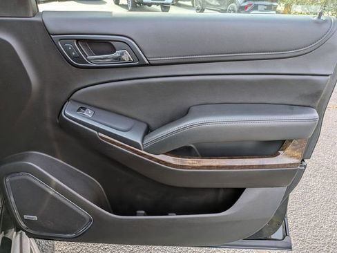Used 2020 Chevrolet Suburban LT image 38