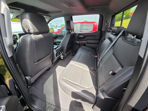 Used 2021 GMC Sierra 1500 Denali w/ Denali Premium Package image 12