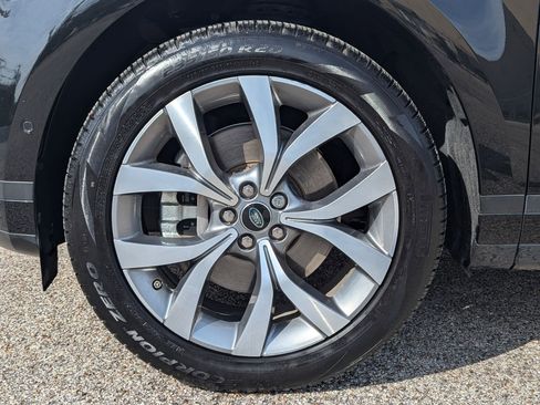 Used 2020 Land Rover Range Rover Evoque SE image 35