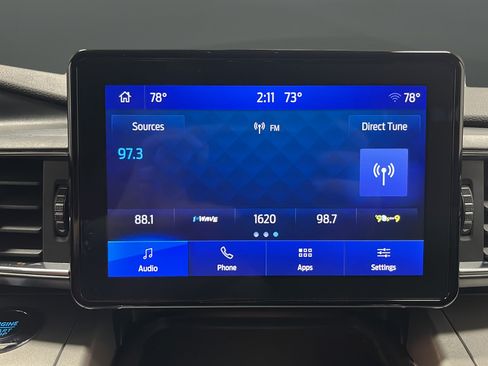 Used 2023 Ford Explorer XLT w/ Equipment Group 202A AWD/4WD image 13