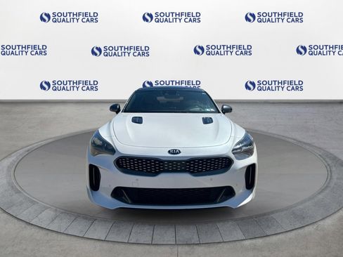 Used 2019 Kia Stinger GT2 image 9