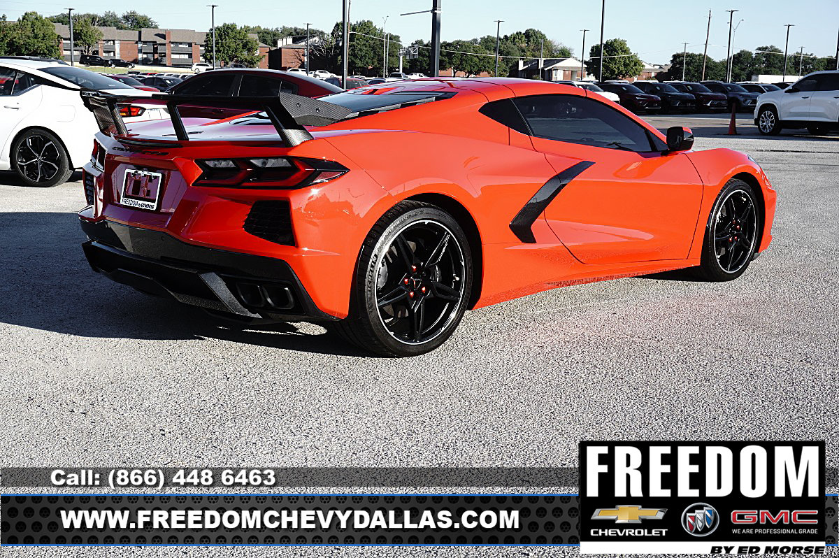 Used 2024 Chevrolet Corvette Stingray Coupe w/ 1LT RWD image 32