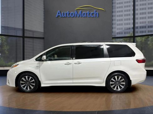 Used 2020 Toyota Sienna Limited image 6