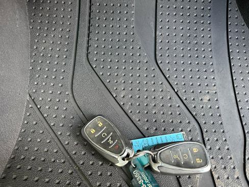 Used 2018 Chevrolet Equinox LT w/ Sun & Infotainment Package AWD/4WD image 27