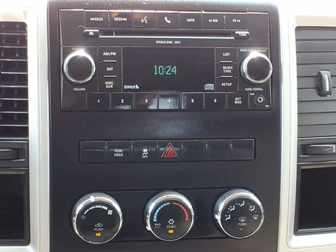 Used 2011 RAM 1500 Classic SLT RWD image 6