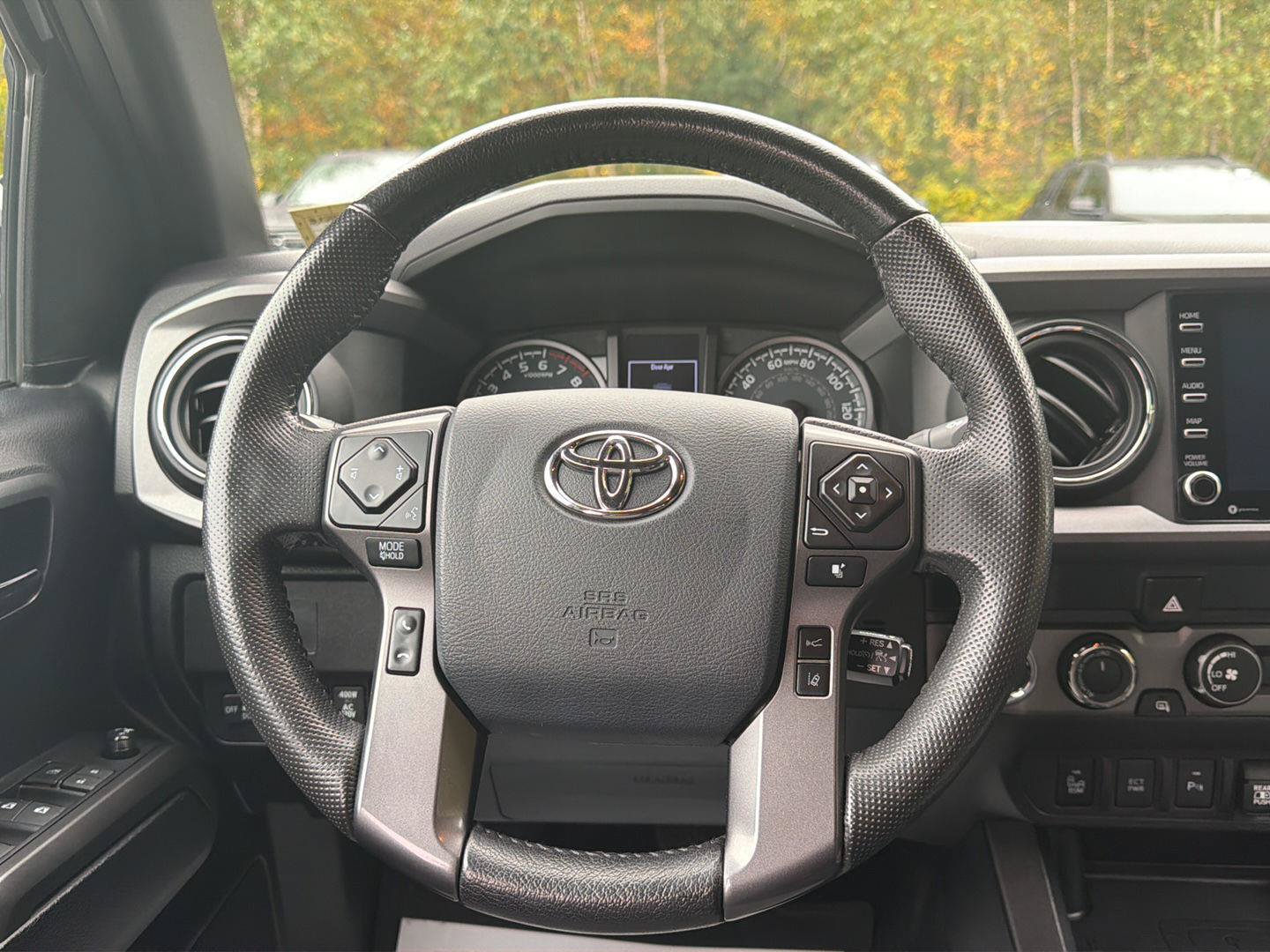 Used 2020 Toyota Tacoma TRD Sport w/ Technology Package AWD/4WD image 16
