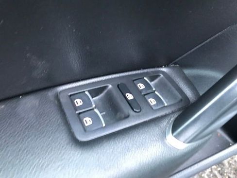 Used 2022 Volkswagen Passat 2.0T image 15