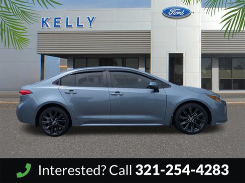 Used 2025 Toyota Corolla LE FWD image 5