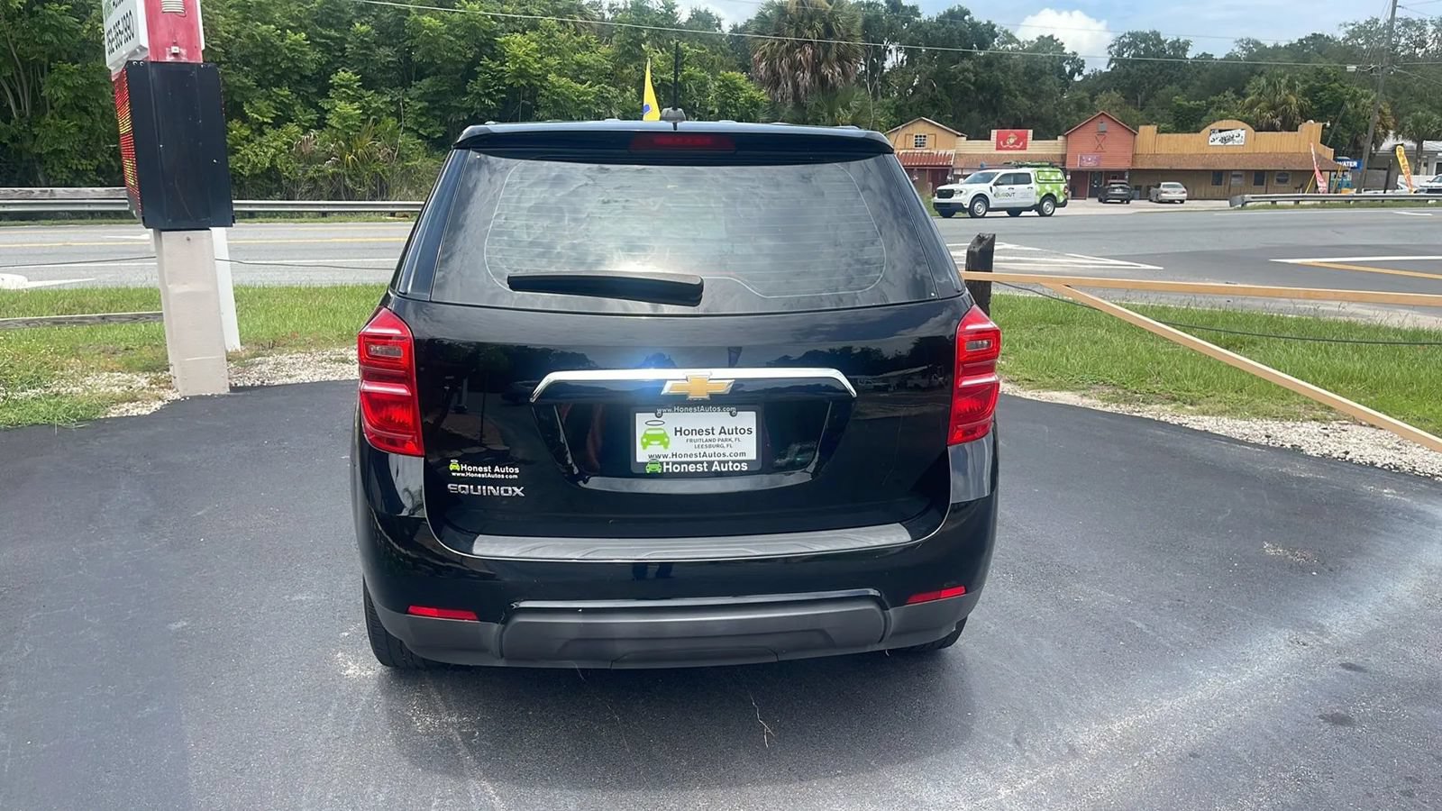 Used 2017 Chevrolet Equinox LS FWD image 6