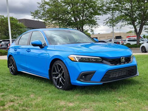 Used 2024 Honda Civic Sport Touring image 7