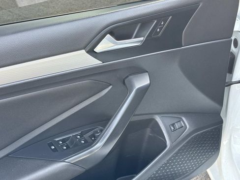 Used 2020 Volkswagen Jetta SE w/ SE Cold Weather Package image 26